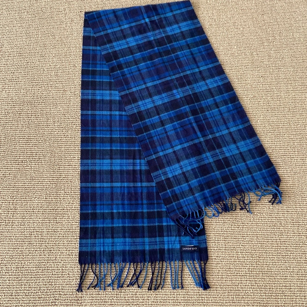 Land’s End Like New Plaid Fringe Scarf
